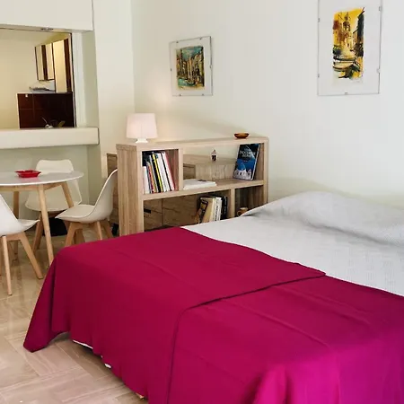 Apartman Gray D'albion Rou503 *